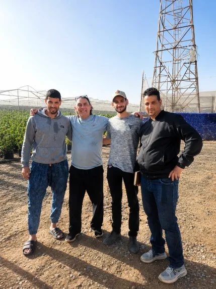 Détection eau souterraine Maroc sur une exploitation agricole de 50 hectares de myrtilles à Agadir par l’équipe Allo Eau Maroc.