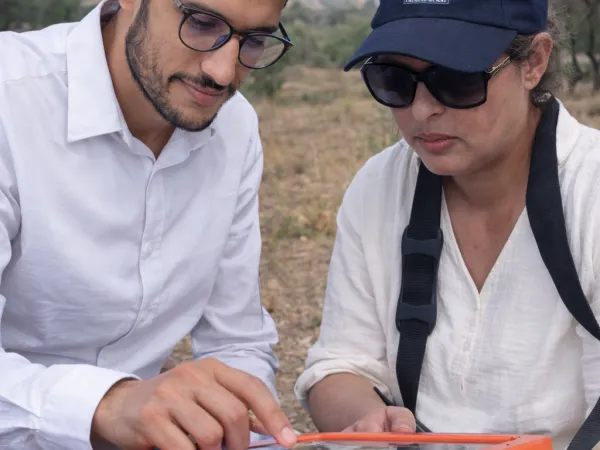karima cabana geophysicienne et dr mohamed hlal hydrologue detection eau souterraine maroc analyse geophysique