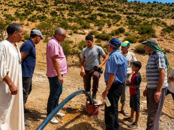 Choisir un sourcier au Maroc pour la détection d’eau souterraine avant forage
